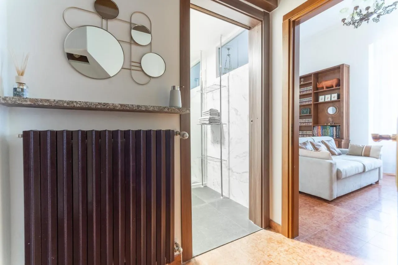 Apartment Grand Central 1845 Bergamo Italy
