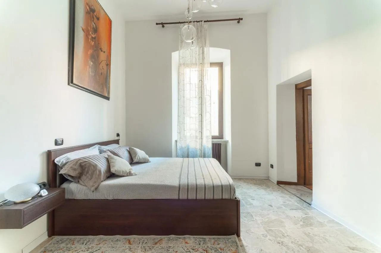 Apartment Grand Central 1845 Bergamo Italy