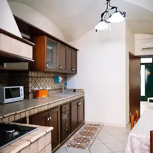 https://groove-house.taorminaitalyhotels.com