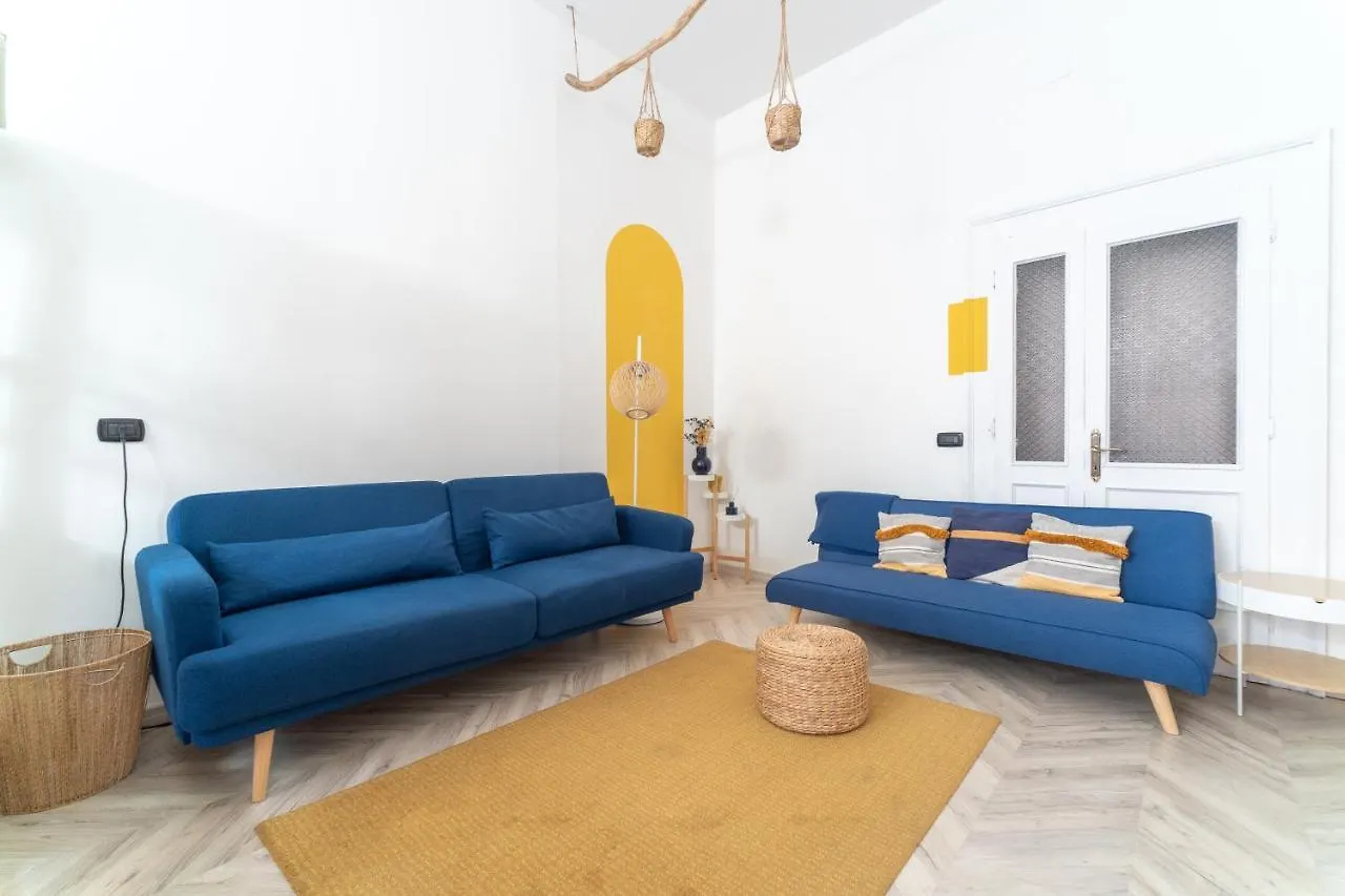 Apartment Grand Central 1845 Bergamo Italy
