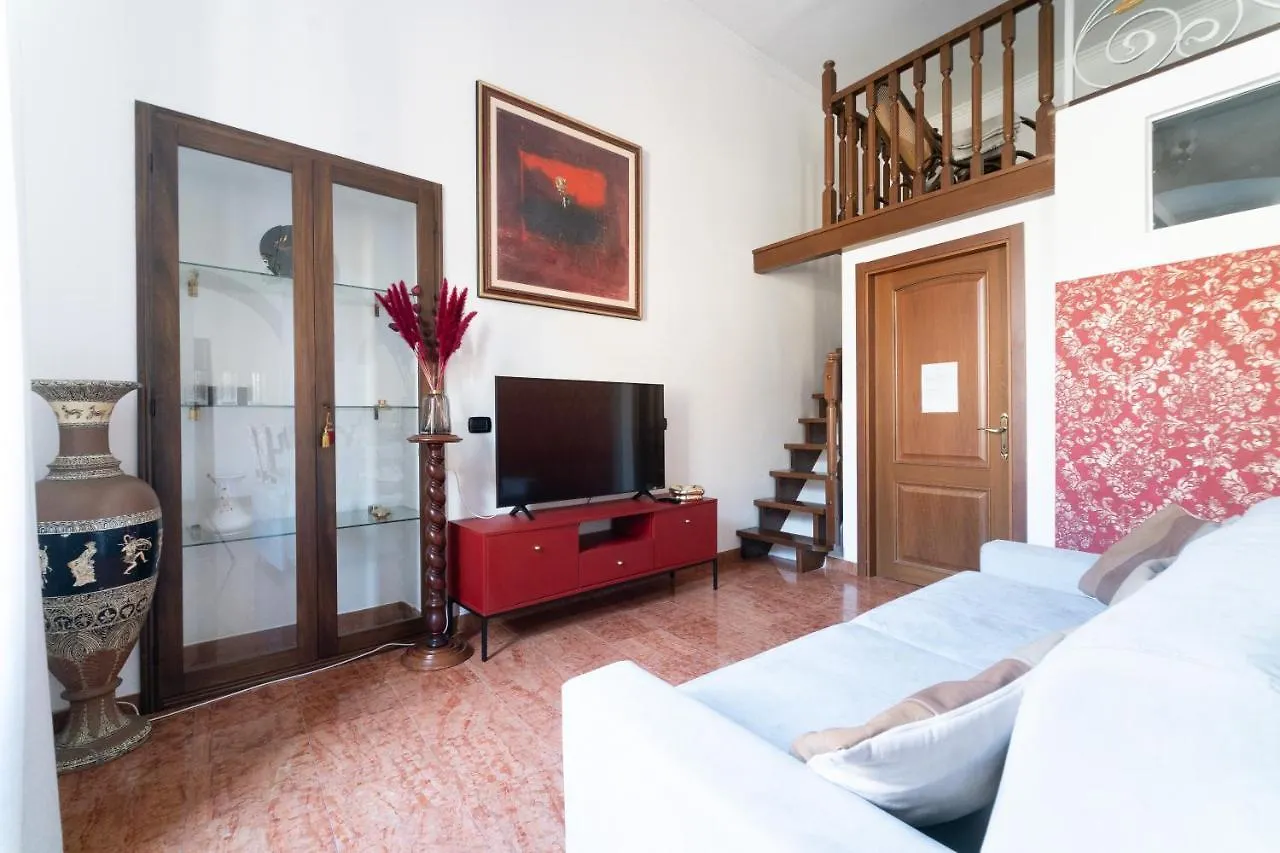 Apartment Grand Central 1845 Bergamo Italy